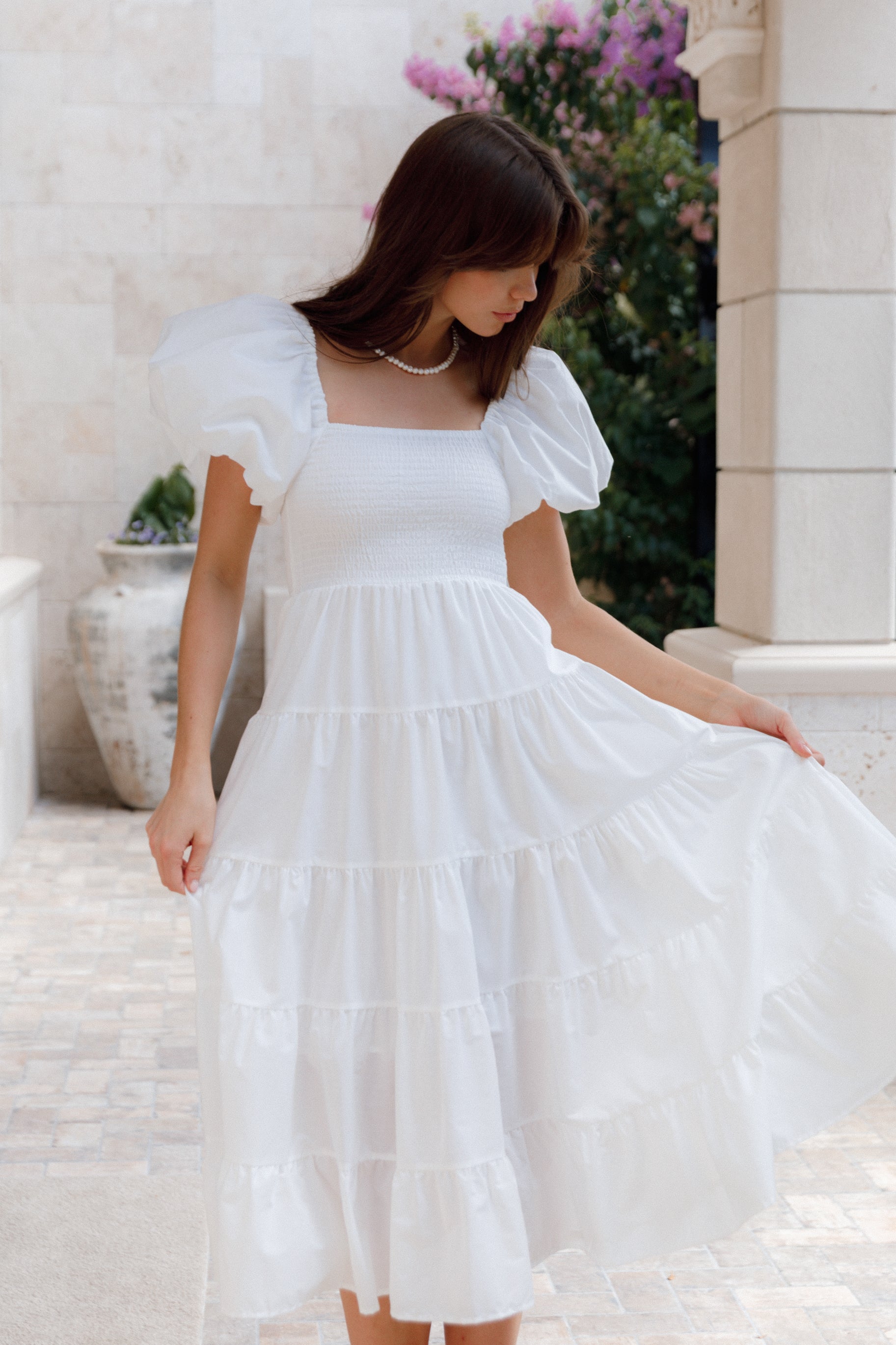 Annette Puff Sleeve Shirred Midi Dress - White - 图片 9
